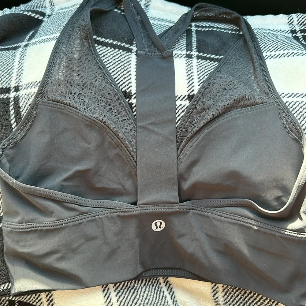 Lululemon‎ Camisole Bra size 4 Band Black T Strap Padded Gr Cond see details